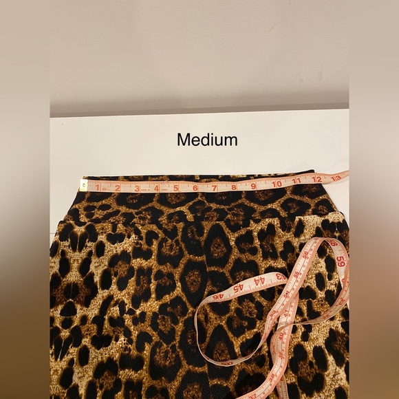 NWT Cheetah leopard Mini Skirt - Picture 8 of 13